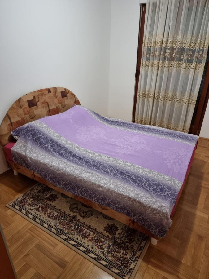 Oksana Apartment Podgorica Luaran gambar