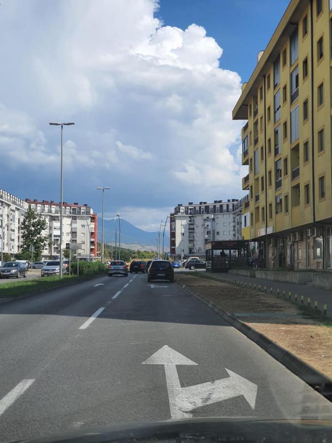 Oksana Apartment Podgorica Luaran gambar